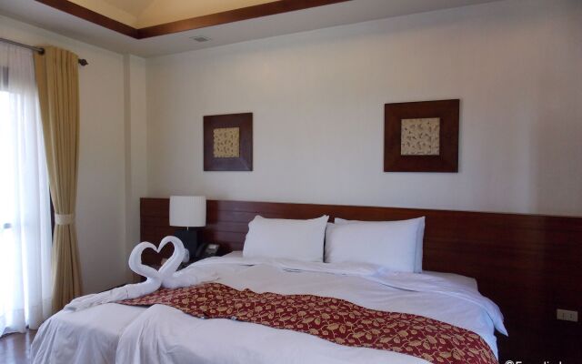 237 Sheridan Boutique Resort