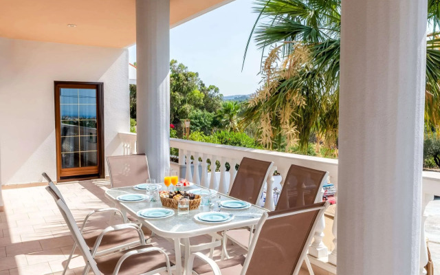 Red Rose Luxury Villa