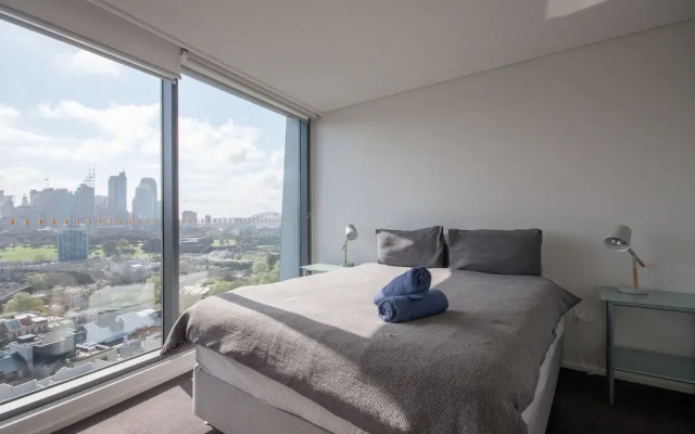 Modern 2 Bedroom Potts Point Apartment