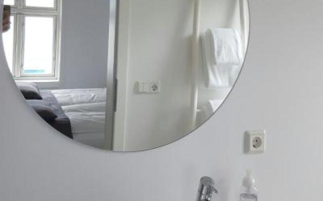 Við Lónið guesthouse