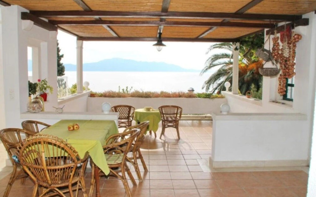 Sea View - Cosy & Comfortable - A4 Somina