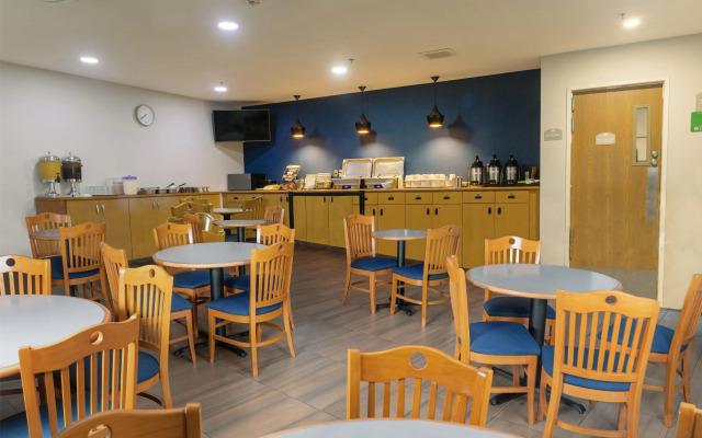 Microtel Inn & Suites by Wyndham Culiacan