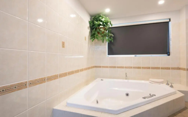 Best Western Lakesway Motor Inn