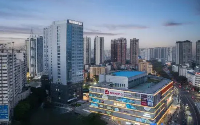 MEHOOD LESTIE Hotel (Nanning Chaoyang Square Subway Station Sanjie Liangxiang)