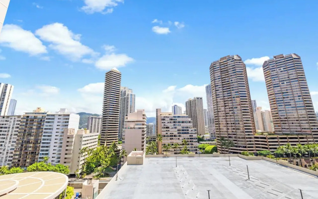 Ilikai Marina Studios by Midway Vacations