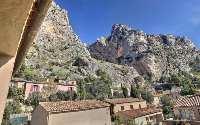 Studio vue sur les toits, lumineux Moustiers #2