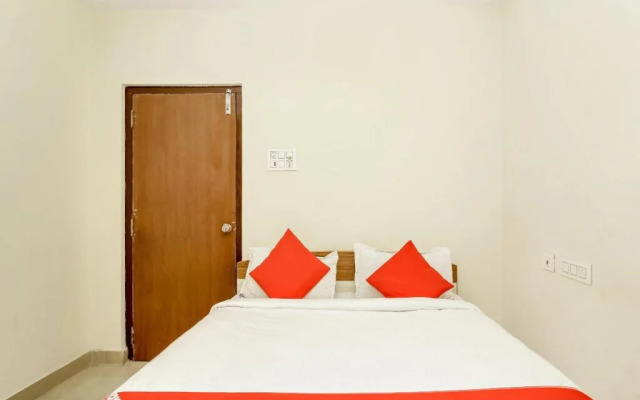 Sri Lakshmi Deluxe By OYO Rooms