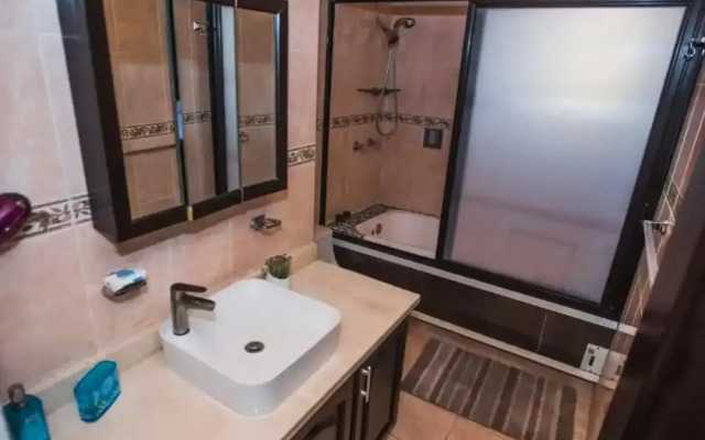 2 Bedrooms Ocean View Condo