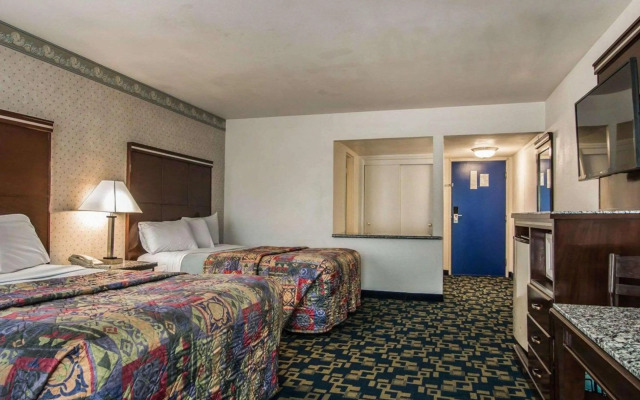 Motel 6 Oceanside, CA Marina / Camp Pendleton