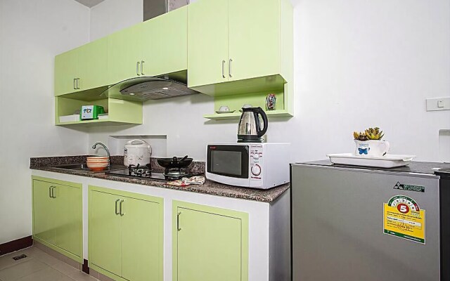 Baan Kiet 3 7 units 2 Bedroom Jacuzzi Townhomes