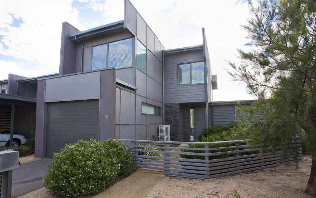 Coast Retreats Victoria