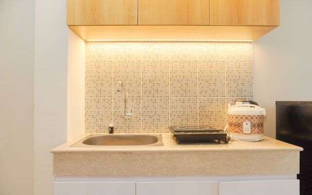 Minimalist And Homey Studio At Evenciio Margonda Apartment