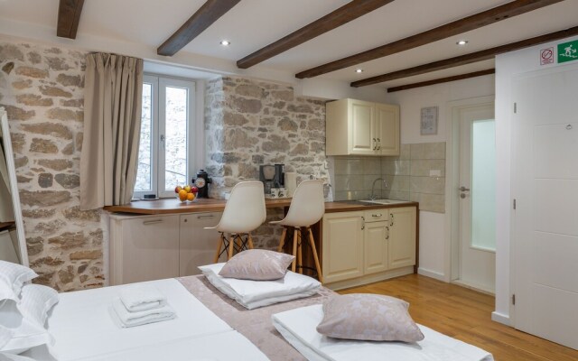 2 - Luxury Studio With Terrace in Heart of Split