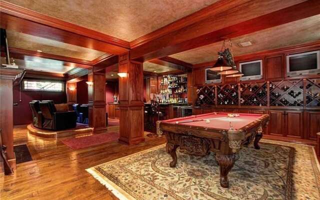 Tahoe Crestview Lodge - 5 Br Home