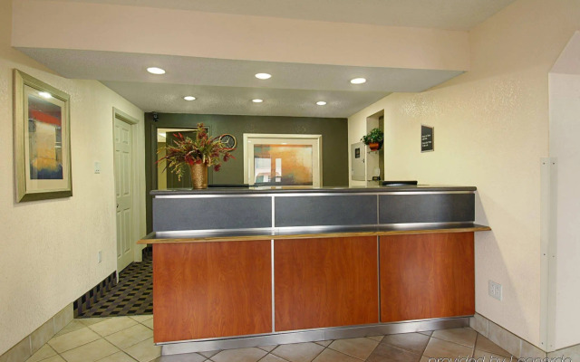 Red Roof Inn Bowling Green