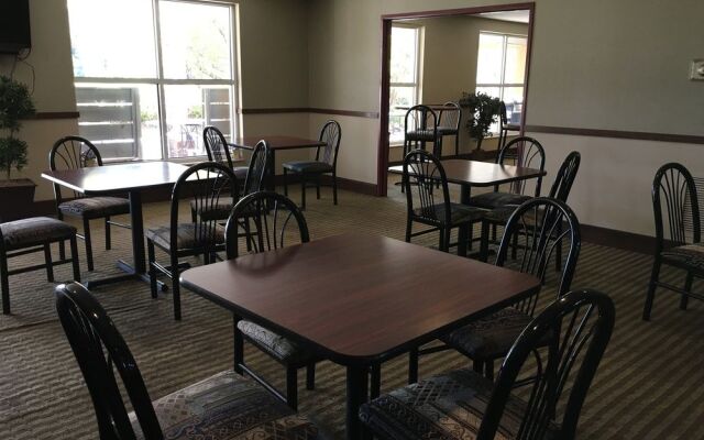 Norwood Inn & Suites