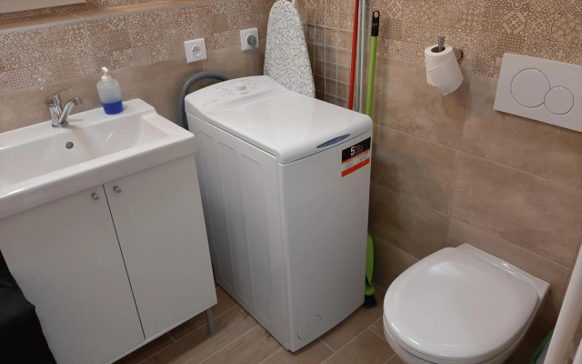 Apartment Cherry Bratislava & Free Parking