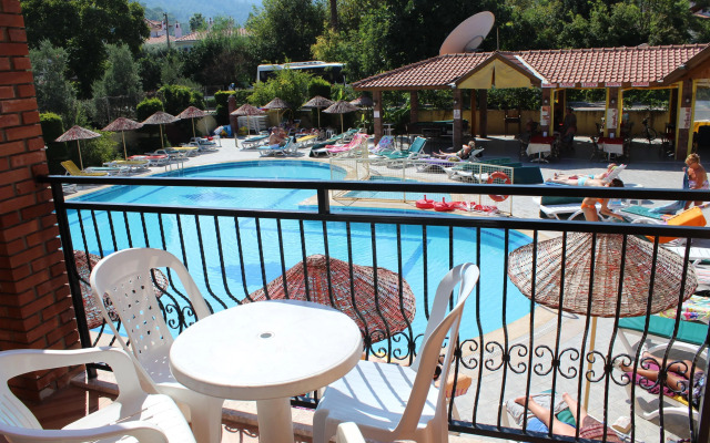 Club Sun Village Apartments