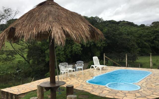 Chácara 4 quartos com piscina