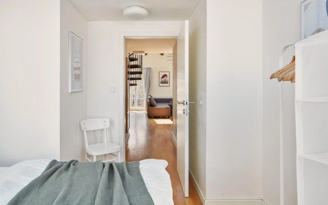 Bright Loft in New Town by Prague Days