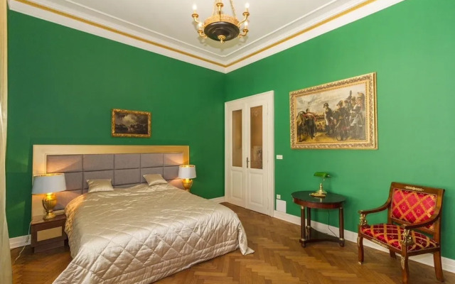 Filip Palace Luxurious Apartment