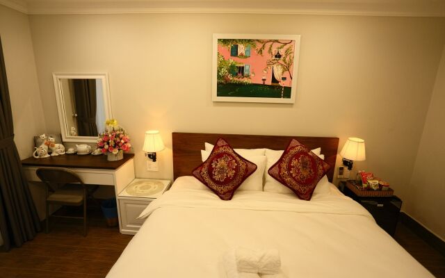 Diamond Queen Hotel