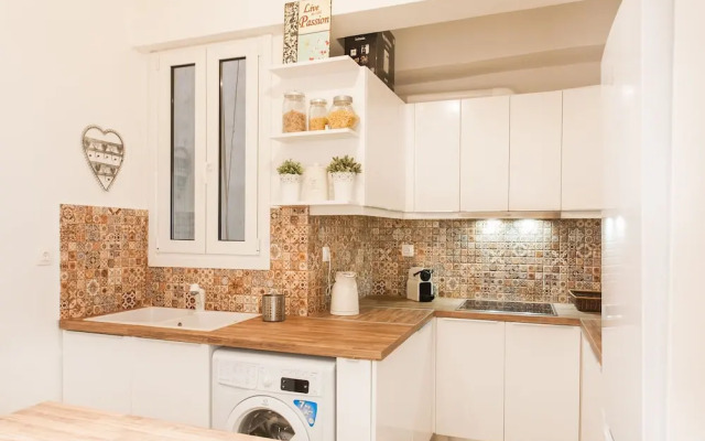 Explore Athens with 2 Bedroom Condo