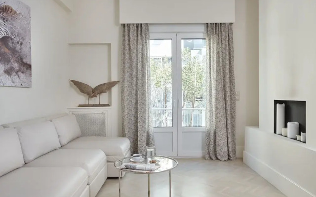 Kolonaki square Apartment
