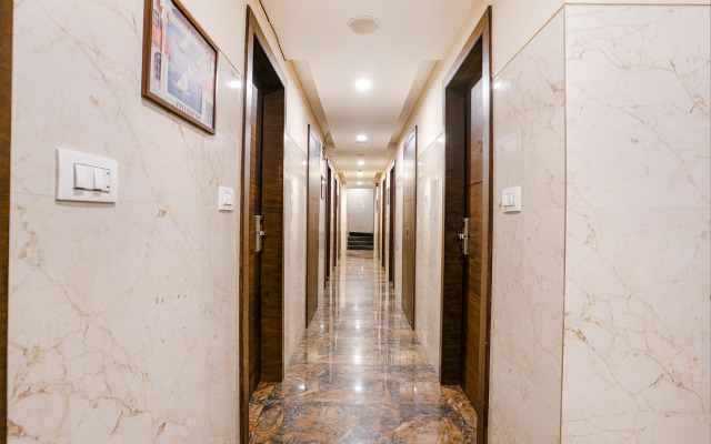 Fabhotel Vertigo Suite