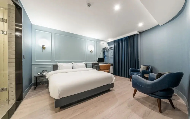 Namyangju Ninestone Hotel