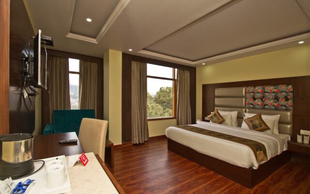 OYO 8333 Snow Lotus Hotel