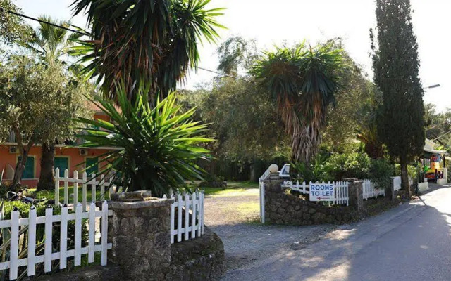 Phivos Hotel