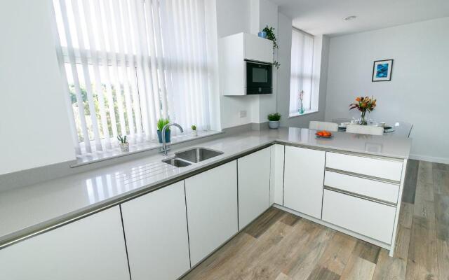 Executive Apartment Close to Station