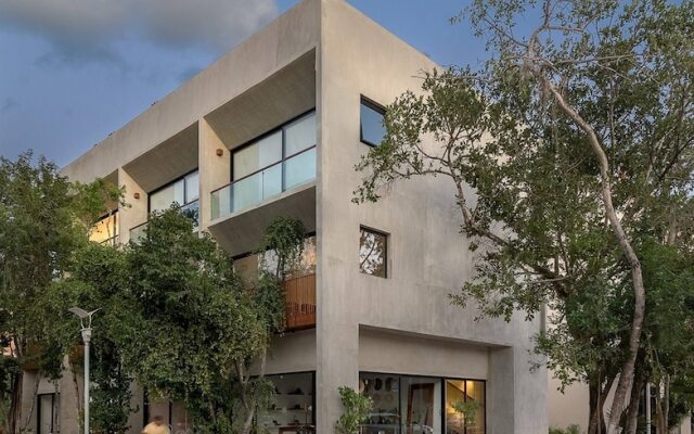 Great Located Spacious Loft W/amazing Rooftop Pool