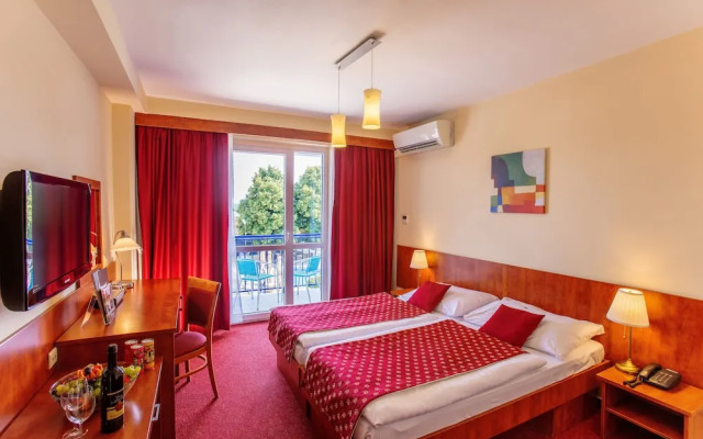 Hotel Senec Lake Resort