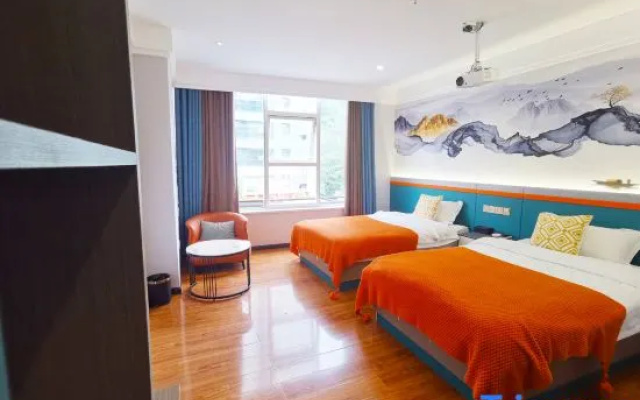 Ruile Hotel (Fuyang Taohuayuan Branch)