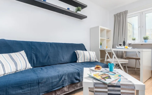 Cozy Warsaw Apartment by Renters