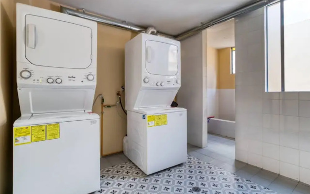 Bright Condesa - Modern 2BR in Mexico