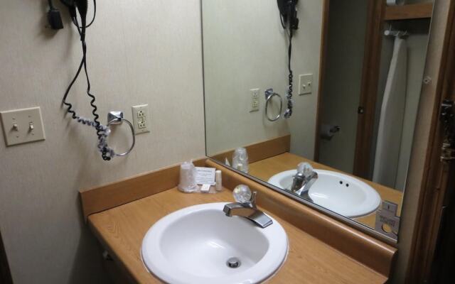 Homestyle Inn & Suites