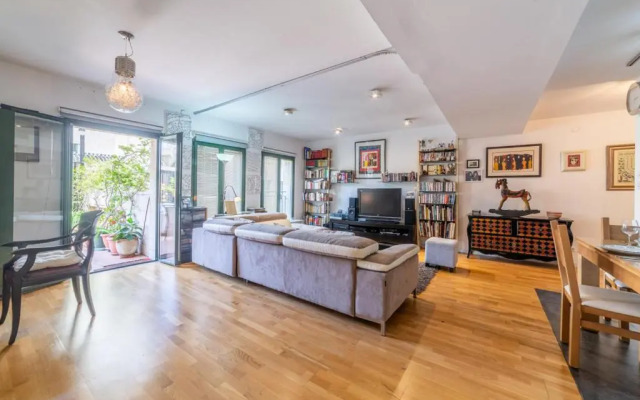 Amazing 1BR Penthouse with terrasse near Neve tzedek