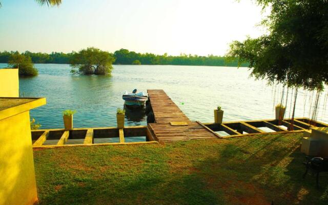 Bentota River Villa