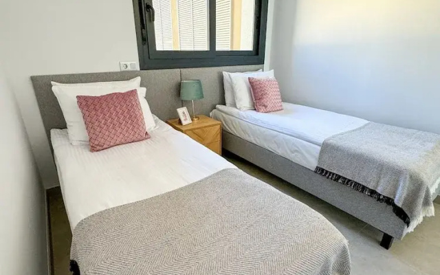 Luxury Apartment in Sunset Cliffs by Leo