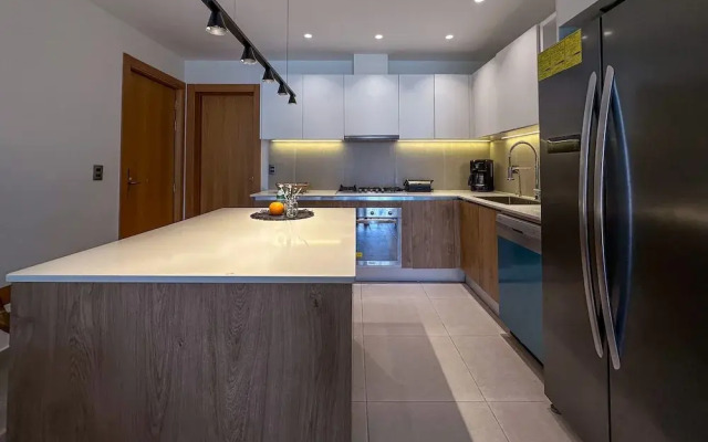 Fantastic new Golf View Apartment