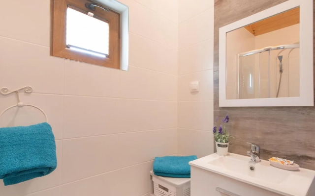 Holiday Homes With Fireplace , Summer Pool