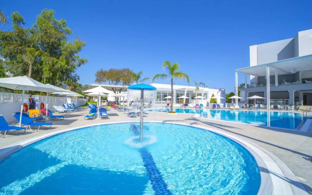 Oceanis Park Hotel