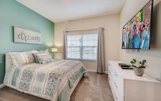 Elegant Home With Themed Bedrooms Near Disney
