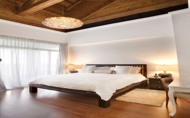 Los Altos Residences