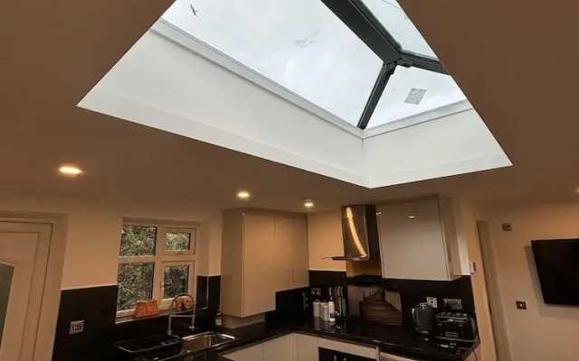 Cozy 2 Bed Property in High Wycombe Tn