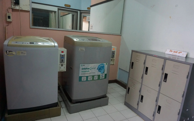 OYO 730 Meedee Hostel