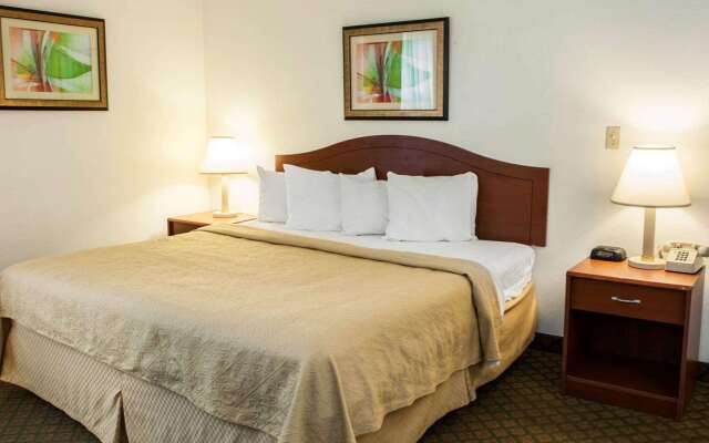 Quality Inn & Suites Indianapolis Northwest